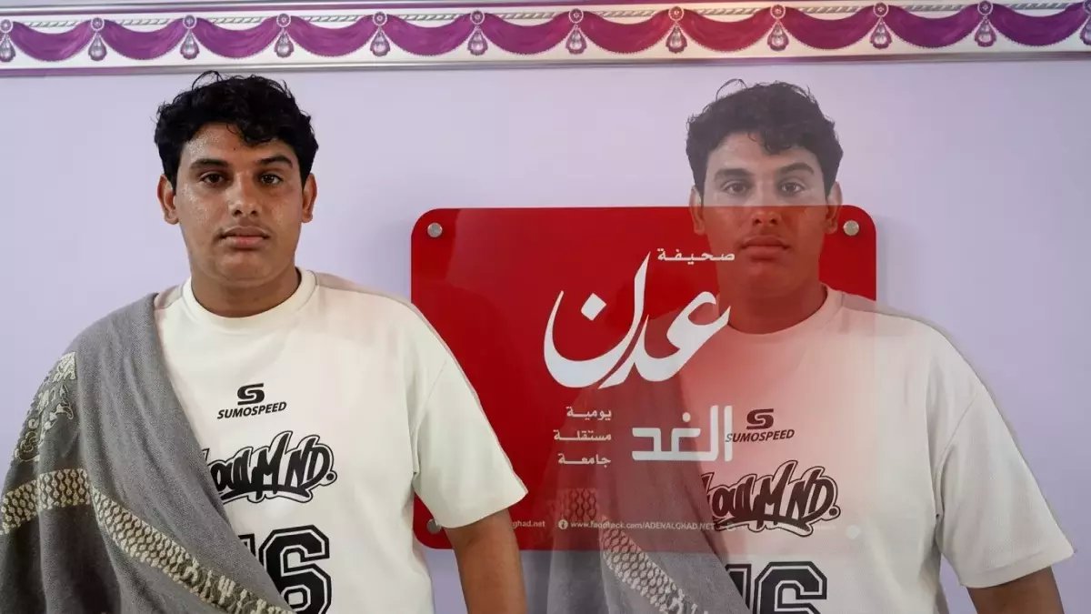 عاجل: جندي يكشف فضيحة رواتب لواء النقل العام بعدن… 'أوقفوا نصف راتبي ثم جمدوه كاملاً!' - ويوجه نداء استغاثة للقيادة