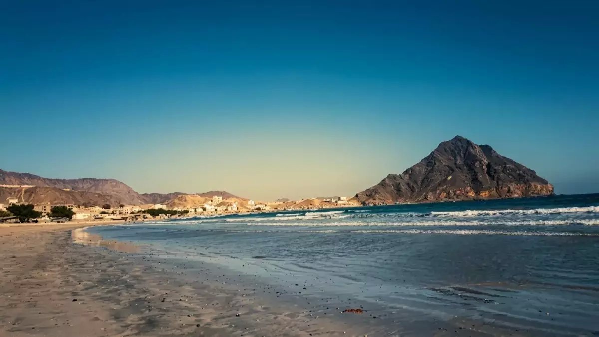 إنذار بقاء من أعلى سلطة جوية.. لكن السر الحقيقي يكمن في رقم واحد مذهل كشفته 'الهيئة العامة للطيران المدني والأرصاد'