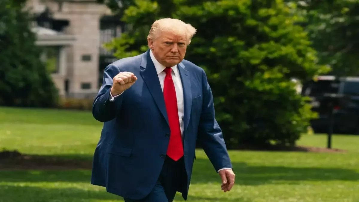 عاجل: ترمب يعلن نجاح صادم للعملية العسكرية ضد إيران… تدمير 70% من قدراتها القتالية خلال شهر واحد فقط!