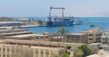 إعادة فتح ميناء السويس واستئناف الحركة الملاحية
