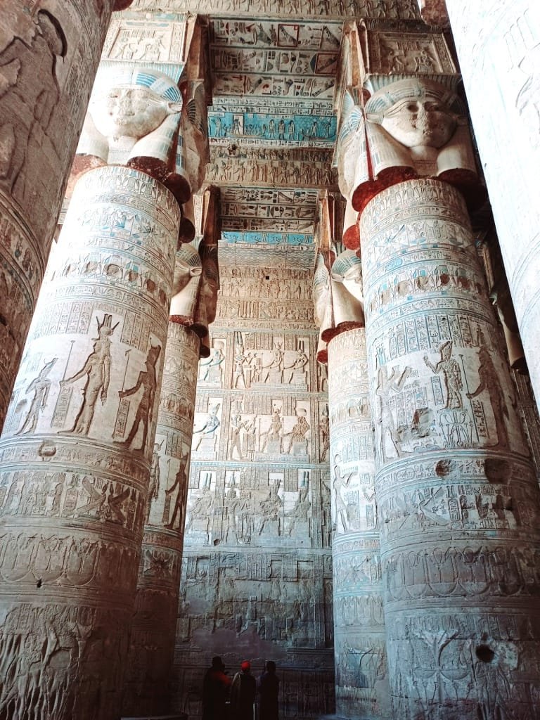 _معبد دندرة من الداخل 