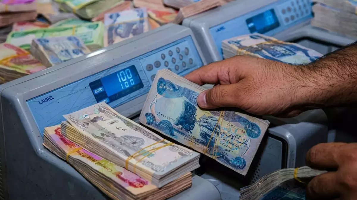 عاجل: رواتب المتقاعدين في العراق تصل خلال ساعات… خطوة الوزيرة طيف سامي تحسم الأمر!