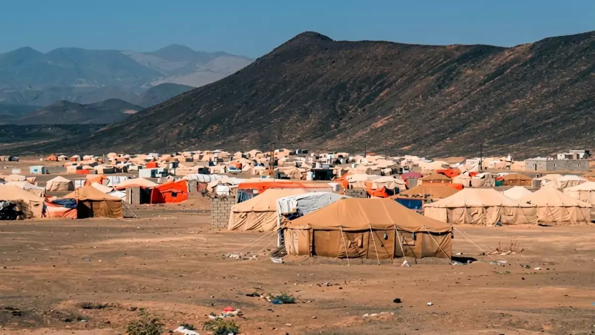 عاجل: نزوح صادم لـ5000 يمني خلال 3 أشهر فقط… مأرب تستقبل 60% منهم والمنظمة الدولية تحذّر من كارثة