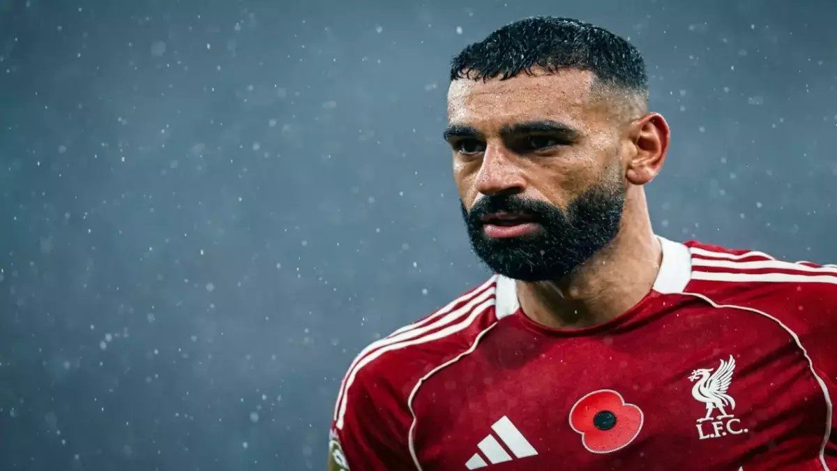 عاجل: الهلال والقادسية يشنان هجوماً جديداً على محمد صلاح… هل يغادر ليفربول في الصيف القادم؟