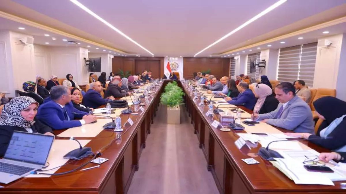 وزيرة التضامن تحسم ملف الكفالة: تدشن نظاماً مرعباً لمتابعة الأسر وتكشف حقيقة صادمة عن الرعاية