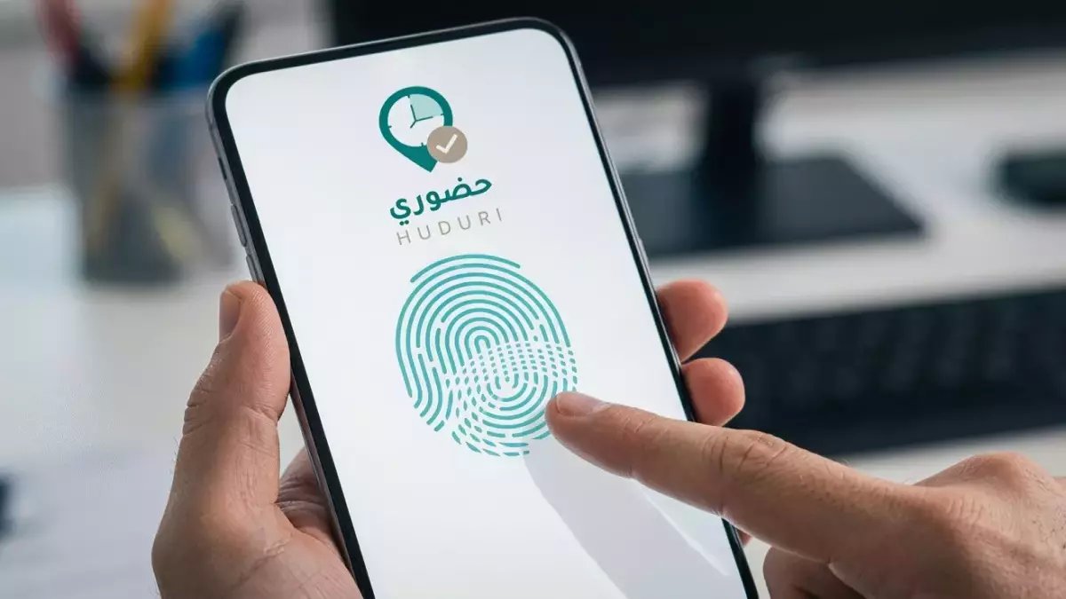 رسمياً: التعليم السعودي يطبق نظاماً صادماً لرصد انضباط الطلاب والمعلمين - يحول المدارس إلى "رقمية" 100% ويوقف الوسائل التقليدية الأحد!