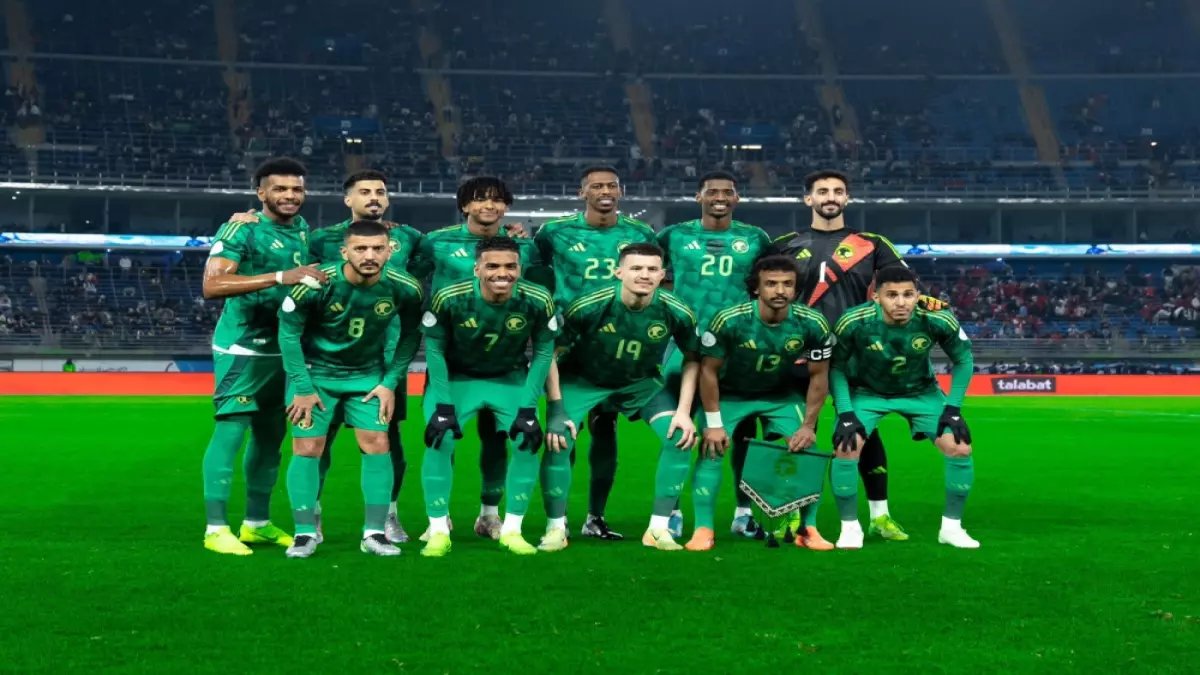 أنكشف المستور.. مفاجأة مُسربة تزلزل الشارع الرياضي بشأن عدد لاعبي الهلال في المنتخب السعودي!