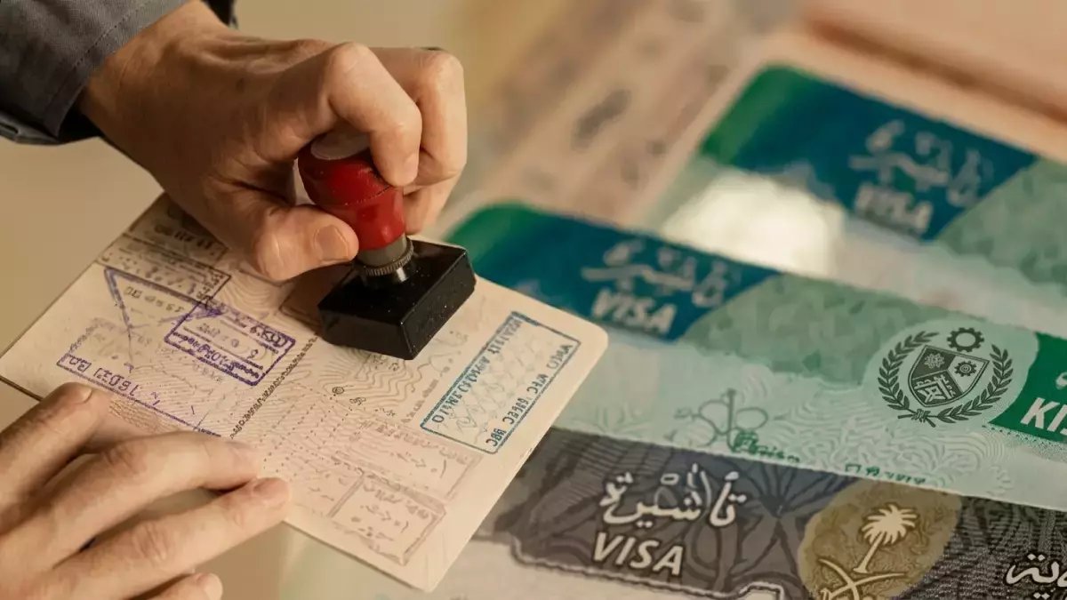 مملكة تقرر نهاية عصر: كيف أعلنت السعودية تحرير ملايين المقيمين بعد ستة عقود؟