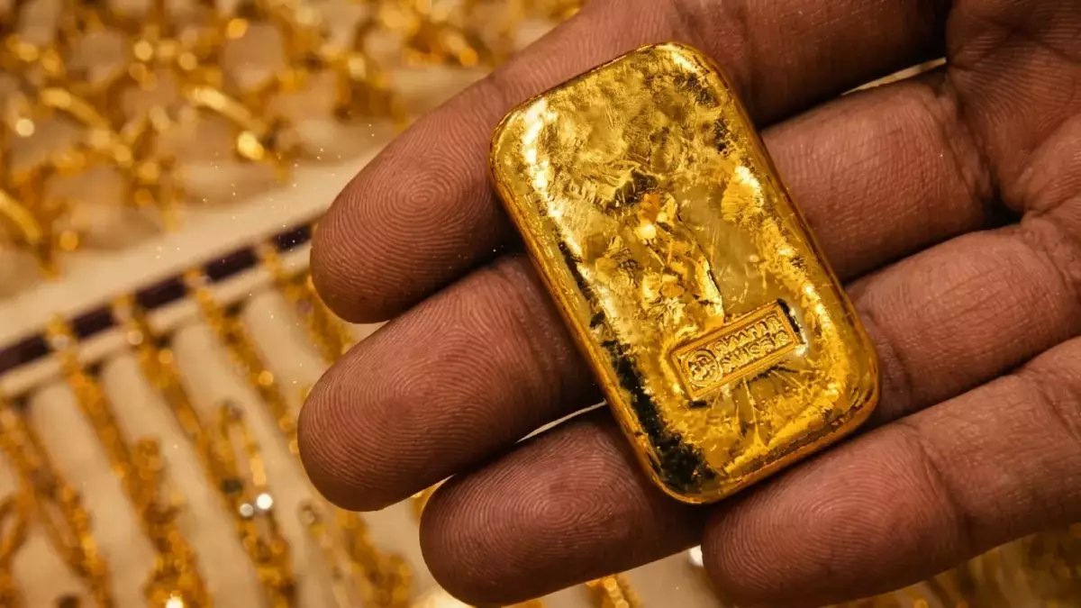 هل تعرف القيمة الحقيقية للجرام الذي يقتنيه الكبار؟... الذهب ليس مجرد سلعة، كل طن منه يساوي 564 مليون ريال!