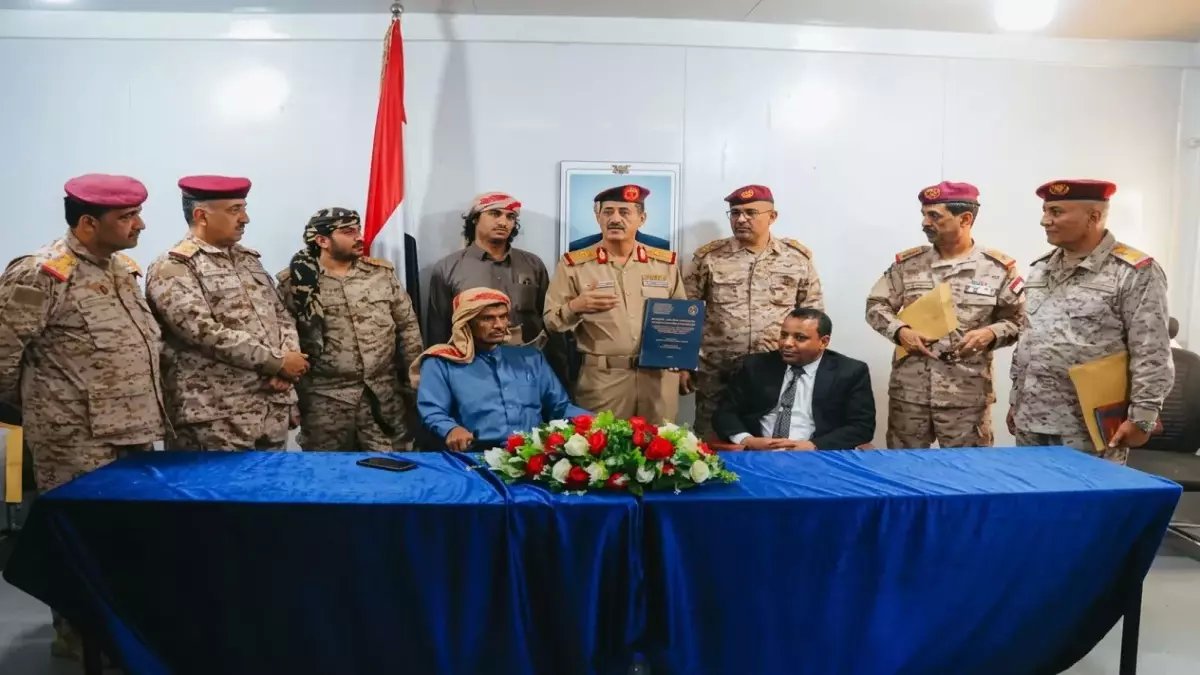 خلف الكواليس في مأرب: وزير الدفاع العقيلي يعد جرحى الحرب بحلول صادمة.. ويكشف خططه السرية لتغيير واقعهم!