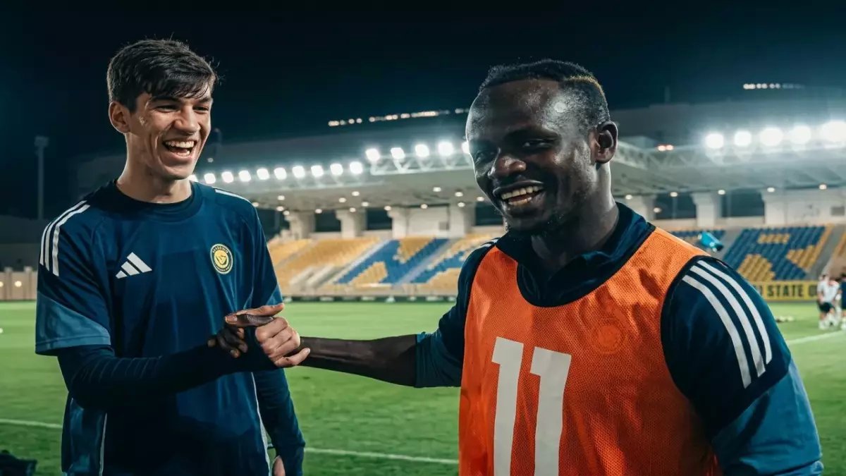 عاجل: ساديو ماني يتوعد العراقي حيدر عبد الكريم بالهزيمة 3-0… فيديو صادم يوثق لحظة التوعد داخل تدريب النصر!