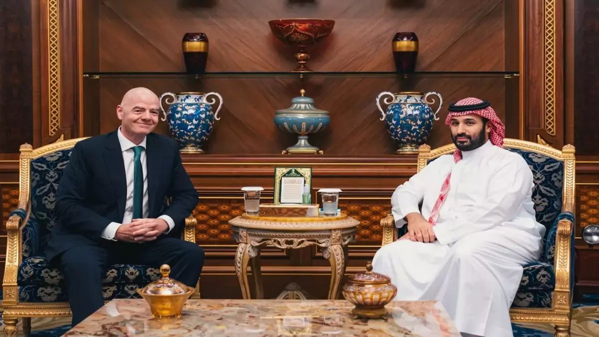 خلف الكواليس: المسحل وإنفانتينو يتفقان على مشاريع سرية في جدة... خطوات جبارة لدفع الكرة السعودية للعالمية!