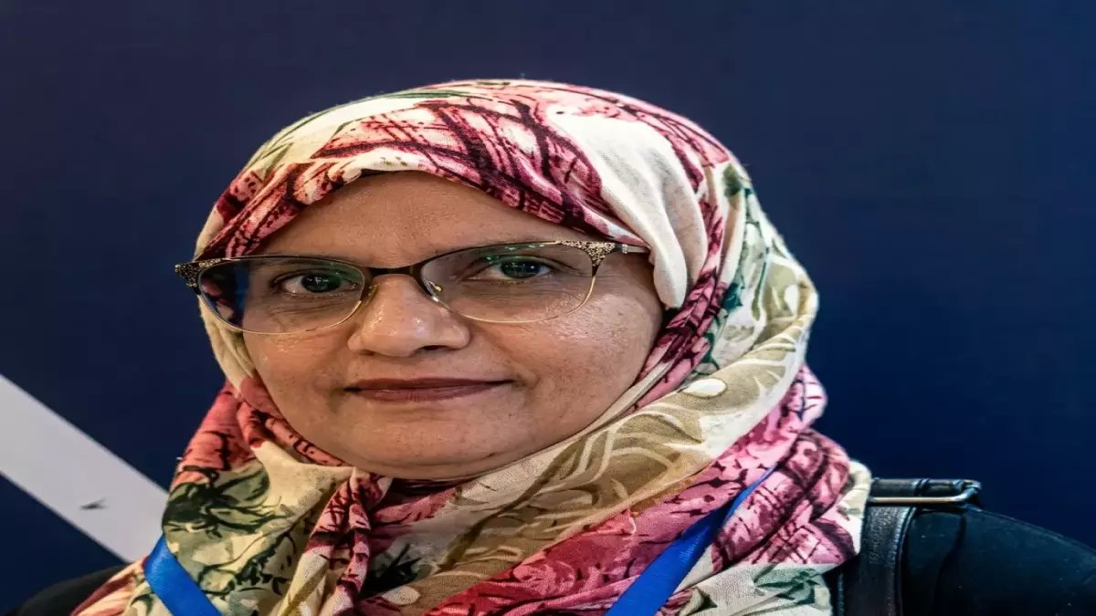 منشور يهز عدن: ضياء حسن تسأل... لماذا تُدار المدينة بأيدي غريبة؟ وهل أبناء عدن 'مستوردون' حقاً؟