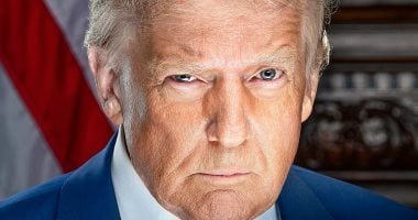 «سأضرب كل محطات الطاقة».. ترامب يصعّد تهديداته لإيران قبل انتهاء المهلة