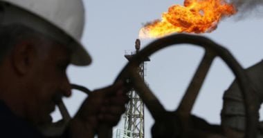 أسعار النفط تتراجع بأكثر من دولارين بعد تلقي أمريكا وإيران خطة لإنهاء الحرب