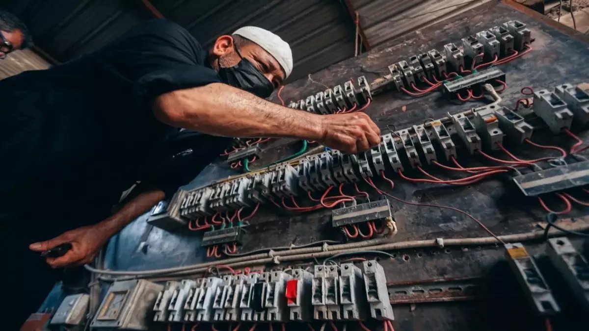 عاجل: انقطاع الكهرباء في القاهرة يكشف عطلاً خطيراً داخل محطة محولات رئيسية.. وهذه هي الحقيقة الكاملة!