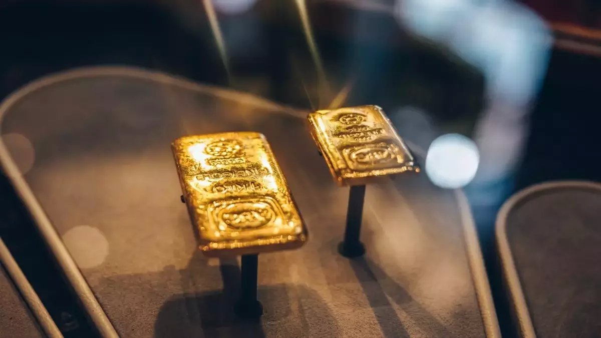 عاجل: أسرار الذهب المخيفة.. الترقب العالمي لمهلة ترامب لإيران يضع الأسواق على حافة الانهيار! ومصدر يكشف: قد يصل إلى 6000 دولار