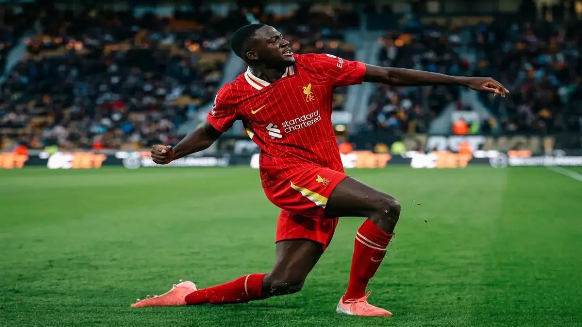 عاجل: حسم تاريخي قبل الكأس العالمية… ليفربول يُحافظ على كوناتي بصفقة تجنّبه الرحيل المجاني!