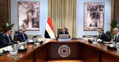 رئيس الوزراء يتابع الموقف المالي لهيئة الشراء الموحد وسداد مستحقات الشركات