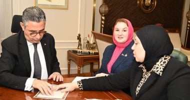 وزير التموين يوجه ببحث طلبات المواطنين المقدمة من أعضاء مجلسى النواب والشيوخ