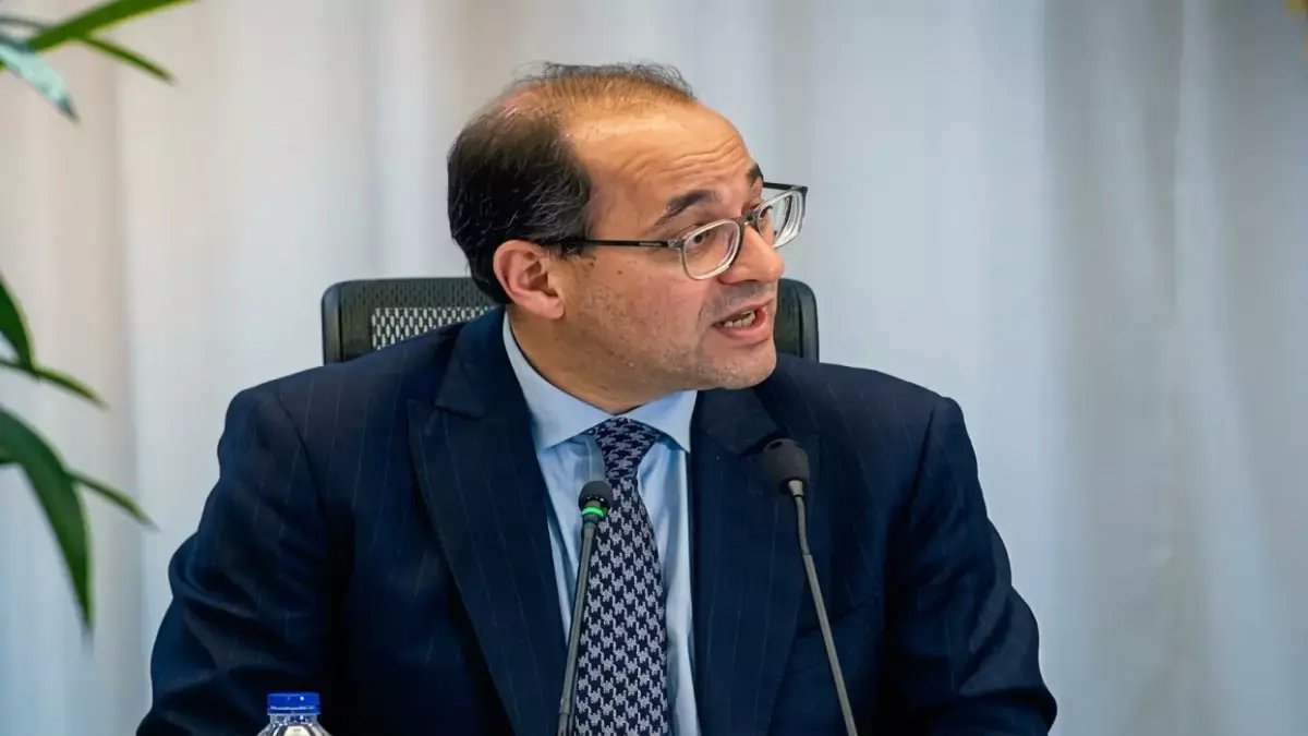 عاجل: وزير المالية يعلن زيادة صادمة للأجور 21% بدءاً من يوليو… هل ستلمسها في راتبك؟