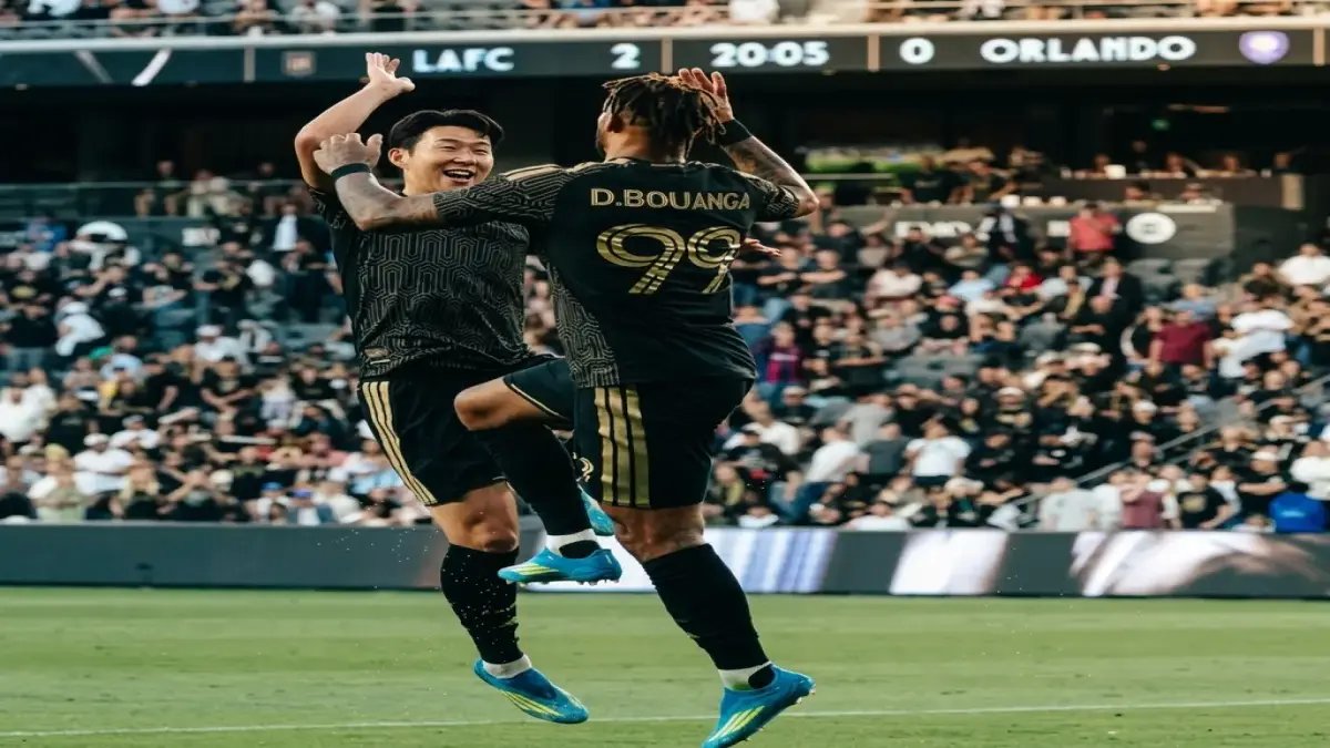 موسوعة مباريات اليوم: الزمالك يسعى لتفكيك المصري في 'حرب السيطرة' وإنتر يواجه روما في معركة الصدارة القاسية!