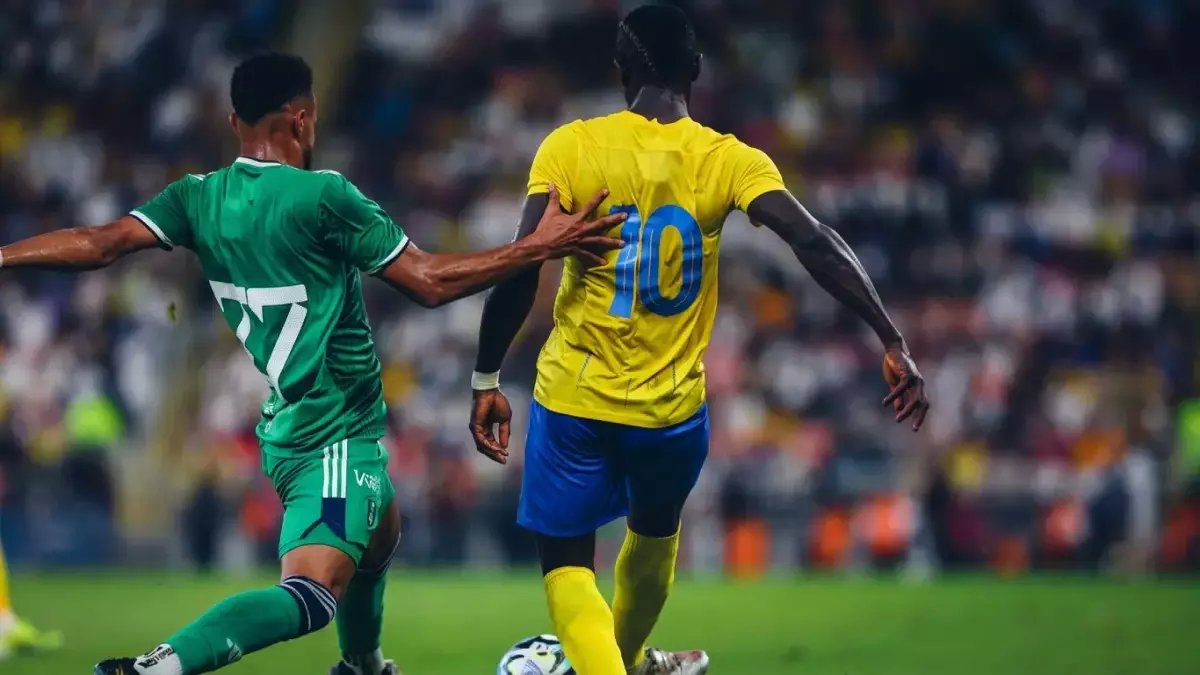 عاجل: رباعي الأهلي على حافة الغياب عن كلاسيكو النصر… قرار مصيري في مباراة الفيحاء!