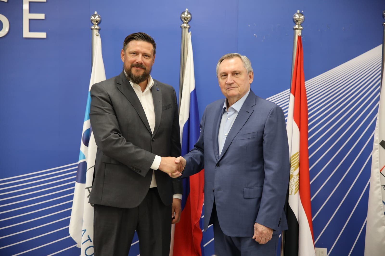 الوفد الروسي في زيارة الضبعة