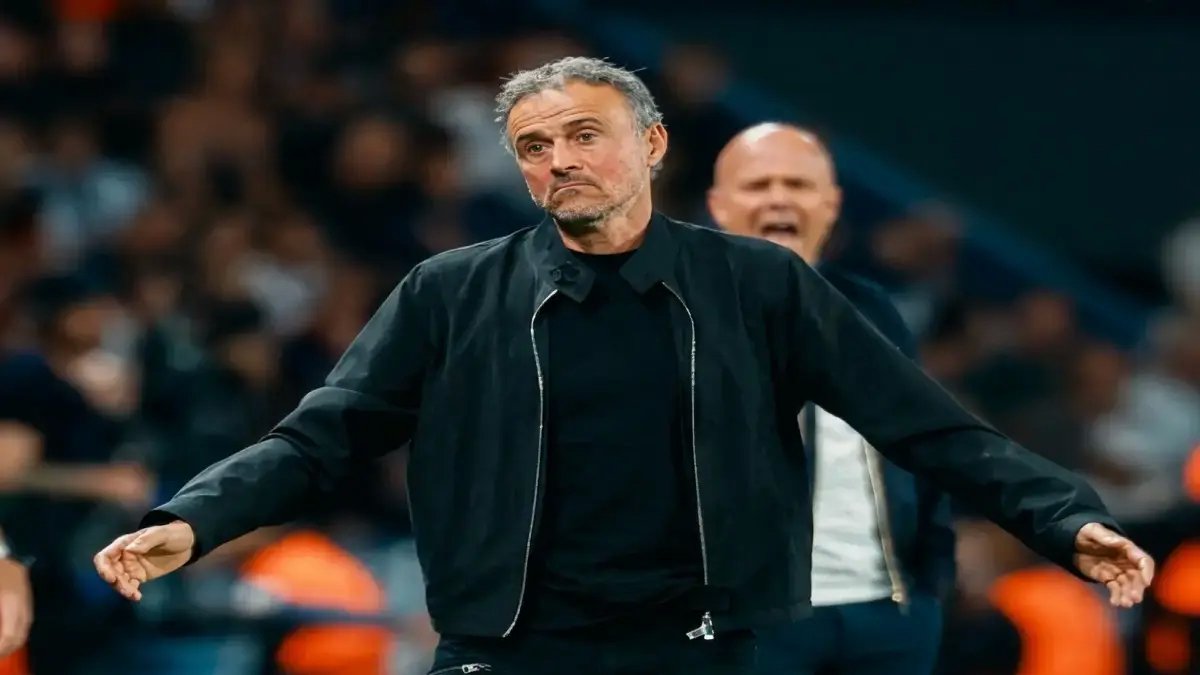 انريكي يفضح السر الخطير وراء سحق ليفربول 2-0: "السلاح الذي يخفيه الجميع" يكشف لأول مرة!