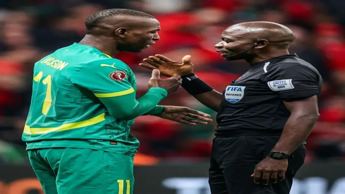 عاجل: فيفا يطرد حكم نهائي أمم أفريقيا من مونديال 2026... قرار صادم يزلزل الكرة الأفريقية!