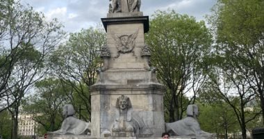 حضور فرعوني راسخ.. مجسمات أبي الهول تزيّن ميدان شاتليه أشهر ساحات باريس