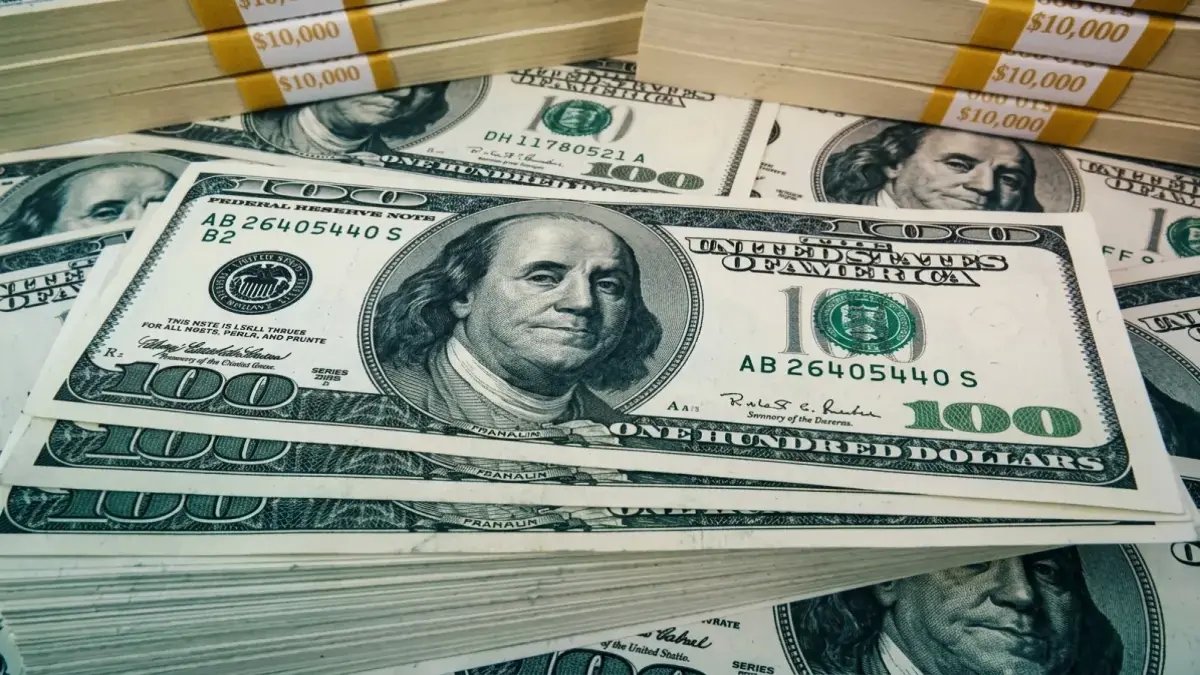 هبوط الدولار: هل هذه نهاية أزمة الأسعار؟ السر يكمن في نسبة 70% المستوردة حسب أحدث تقارير وزارة الصناعة