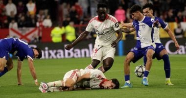 أتلتيكو مدريد يسقط أمام إشبيلية 2 - 1 في الدوري الإسباني