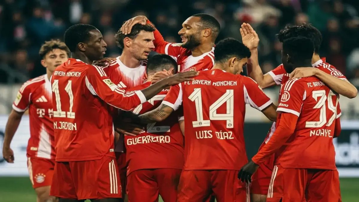 صادم: بايرن ميونيخ يحطم رقمًا قياسيًا تاريخيًا بـ105 أهداف في موسم واحد… هل يستطيع ريال مدريد إيقاف هذه الآلة الهجومية؟