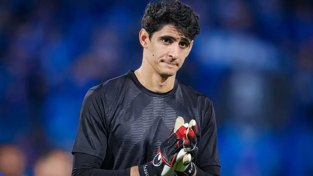 عندما كتب النجم الأكثر احتراماً رسالة وداع مؤثرة.. كان الرقم 3-1 هو الصاعق الذي جعل قرار الهلال صارماً وحاسماً