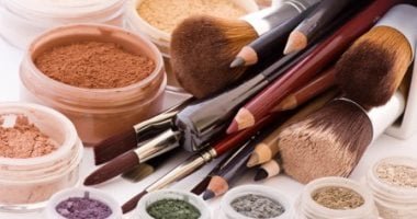 إيطاليا تفتح تحقيقًا مع شركة عالمية لترويجها مستحضرات التجميل بين الأطفال