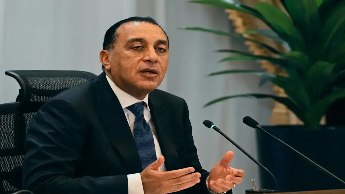 قرار واحد يغير حياتك... رئيس الوزراء مصطفى مدبولي يحدد 7 سنوات كحد أقصى لإعادة رسم السوق