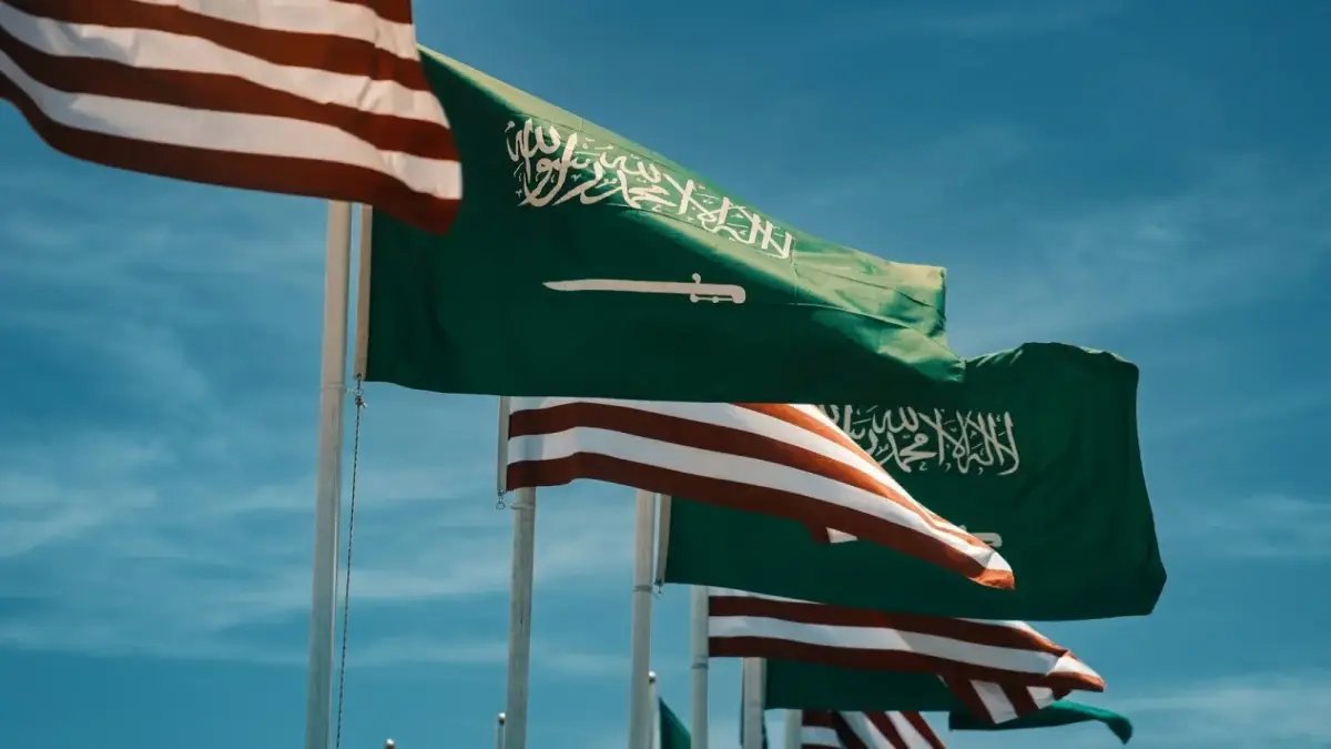 لماذا تتحول رحلة الحج للمسلمين الأمريكيين إلى ملف أمني في السفارة الأمريكية؟ السبب: 'تصريح الدخول الإجباري ومخزون الطعام'.