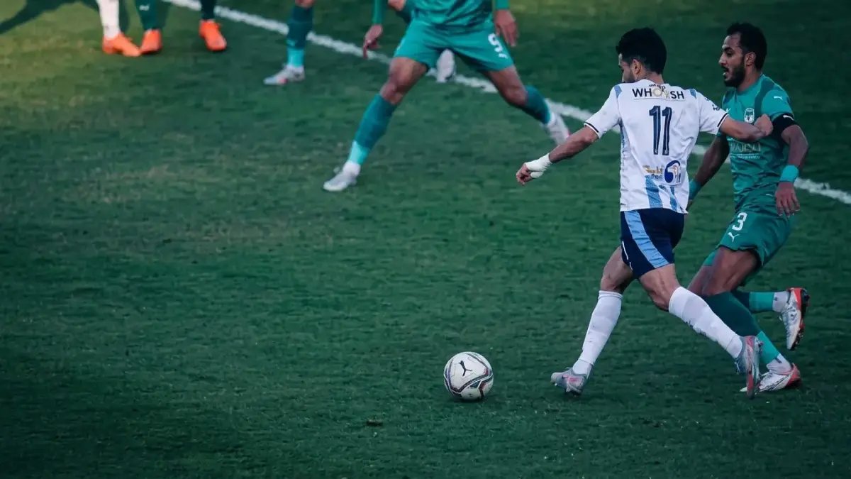 شكوى قوية: بيراميدز يطالب بعزل الحكم طارق مجدي بعد صدمة الركلة والطرد - هذه التفاصيل ستغير نظرتك للمباراة!