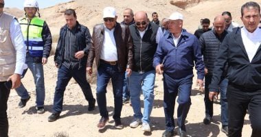 ​من فوق قمة "الجلالة".. وزيرا النقل والكهرباء يطلقان إشارة بدء مشروعات طاقة الرياح