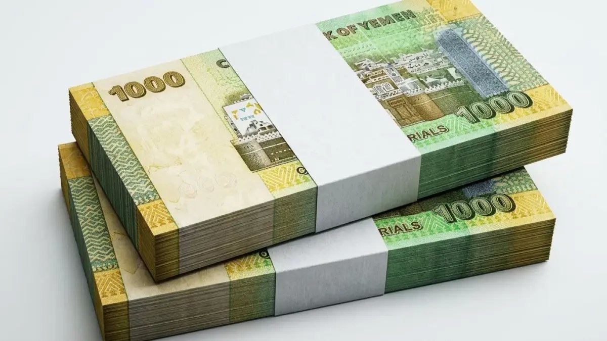 خبر عاجل: تفاصيل صادمة لأسعار صرف الريال اليمني اليوم.. فجوة مهولة تظهر بين عدن وصنعاء!
