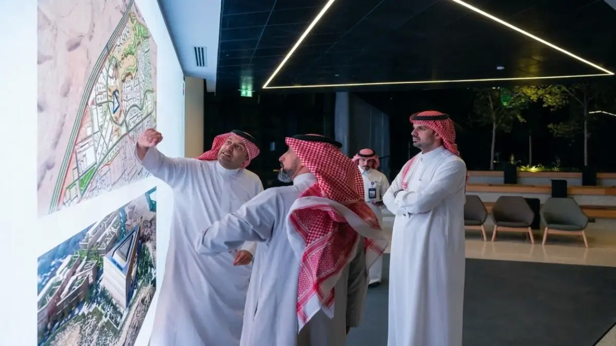 شاهد: أمين الرياض يدخل لأول مرة مقر مسك الجديد... ويكشف عن أسرار مشروع شبابي عملاق سيغير مستقبل المملكة!