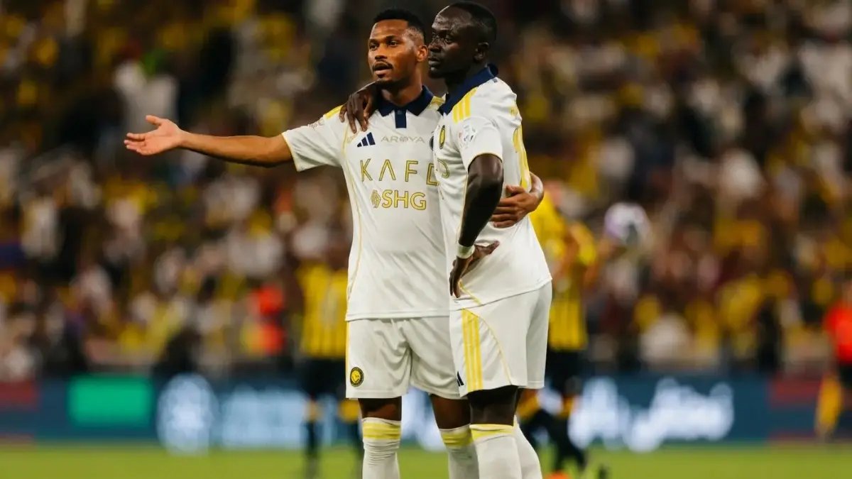 عاجل: المعركة النارية في الصدارة! النصر يتصدر لكن هل يفلت من قبضة الهلال والأهلي في الساعات الأخيرة؟