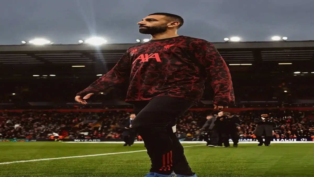 عاجل: صلاح ينقذ ليفربول في الدقيقة 30… إصابة صادمة تدفع المدرب لقرار تاريخي أمام باريس!