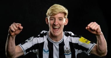 بايرن ميونخ يخطط لضم جوردون نجم نيوكاسل فى ميركاتو الصيف