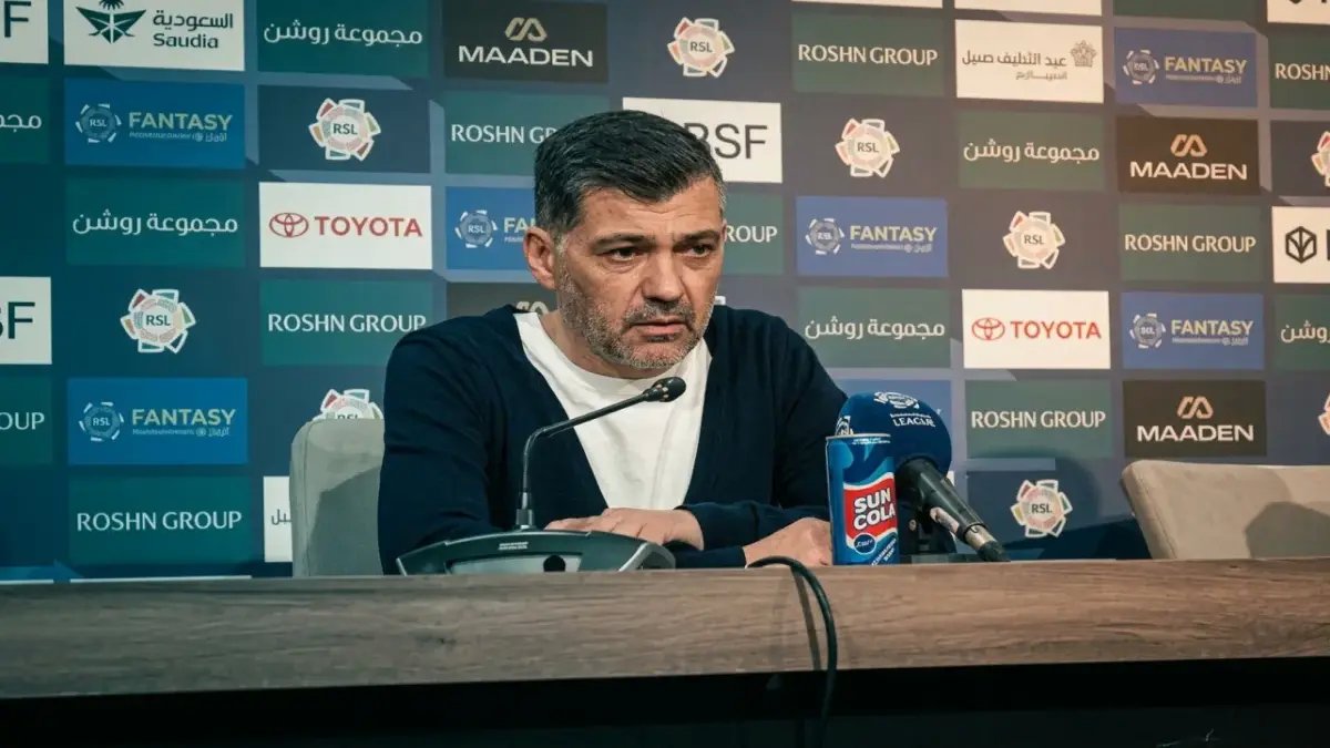 عاجل: تصريحات نارية من كونسيساو قبل لقاء الوحدة - هل هي إعلان استقالة؟ إقالة المدرب قد تكلف الاتحاد الملايين!