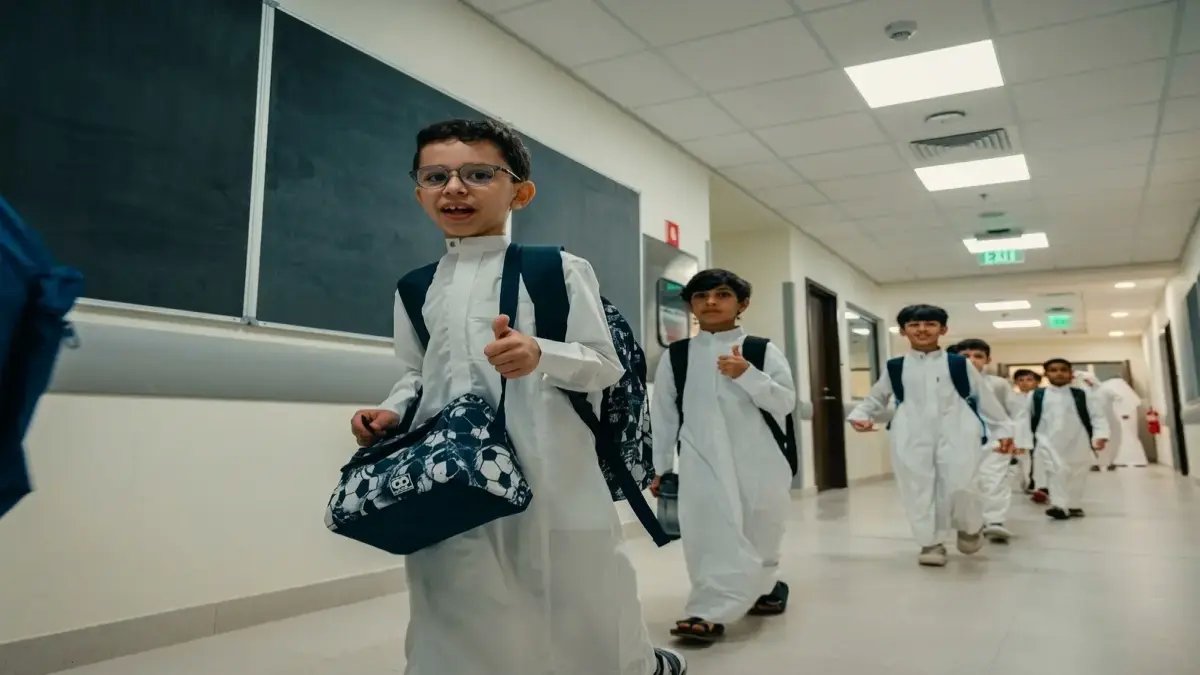 عاجل: قرار صادم يعلن تعليق الدراسة في 13 محافظة بالرياض وتحويلها عن بُعد بسبب أمطار خطيرة تهدد الأرواح!