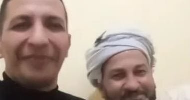 قصة «إسلام الضائع» تتحول لحديث السوشيال ميديا.. رسائل إنسانية بعد لم الشمل