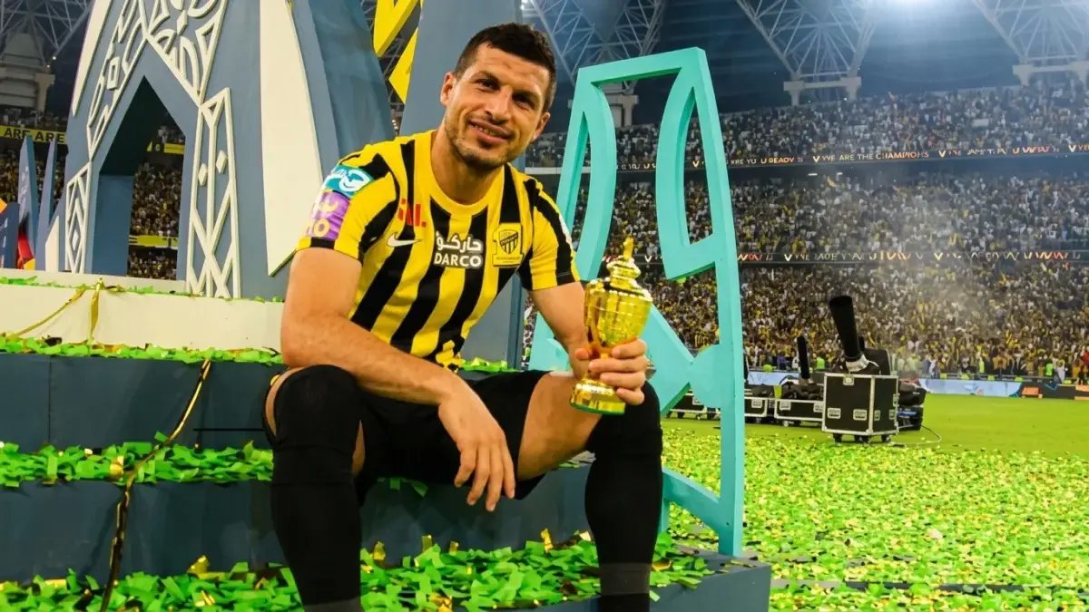 عاجل: الدولي المصري طارق حامد يعلن اعتزاله بشكل صادم في عمر الـ37… الجماهير ترفع لافتة: 'فارس محارب' في لحظة تاريخية!