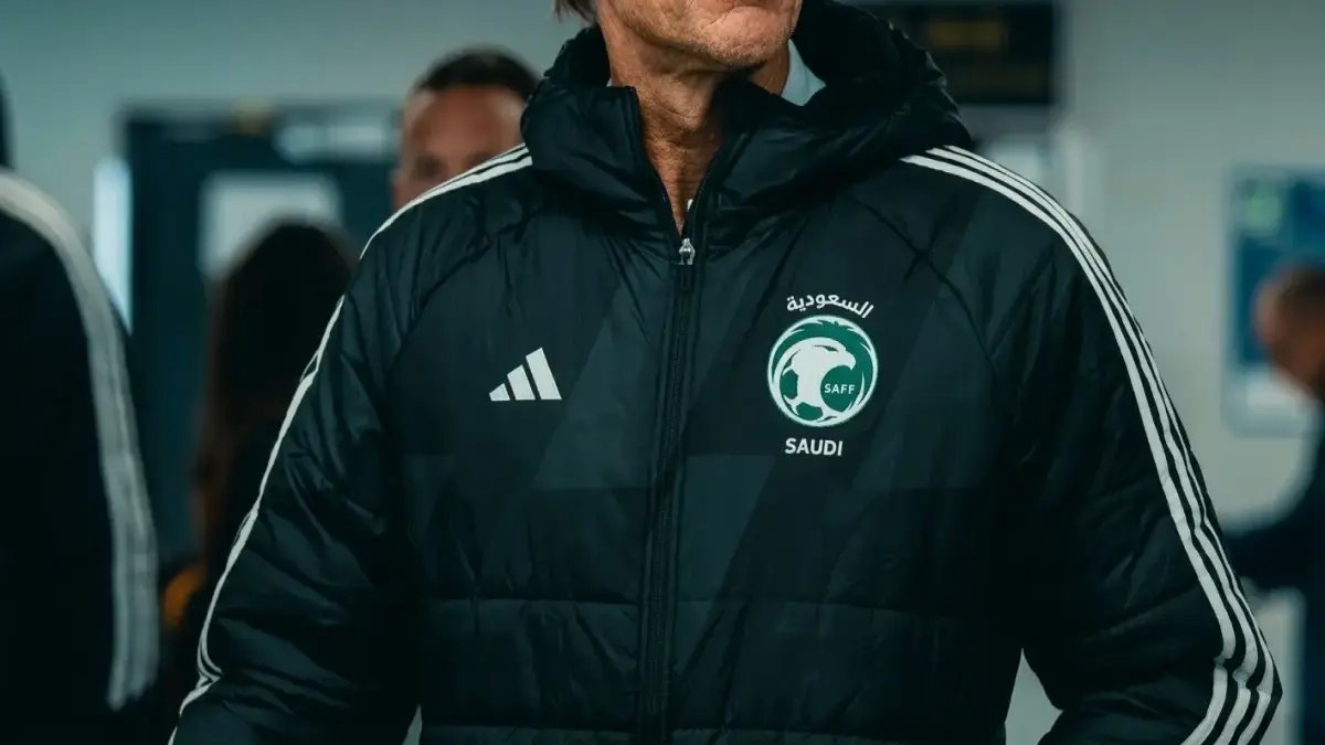 عاجل: انفجار عاطفي بعد إعفاء رونار قبل كأس العالم 2026… المدرب الذي قاد السعودية لـ7 تأهلات يُرحل فجأة!